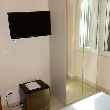 Cairoli Exclusive & فندق مبيت وإفطار برينديسي
