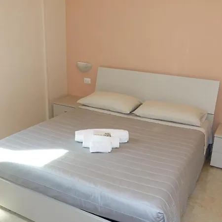 Cairoli Exclusive Rooms&suite Brindisi