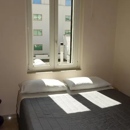 Couette-café Cairoli Exclusive Rooms&suite
