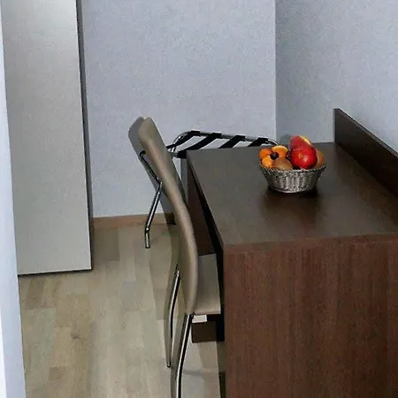 Couette-café Cairoli Exclusive Rooms&suite Brindisi