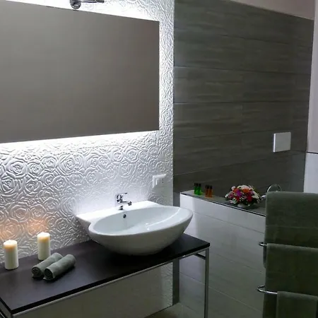 Cairoli Exclusive Rooms&suite Brindisi