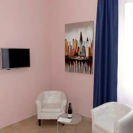 Cairoli Exclusive Rooms&suite Couette-café