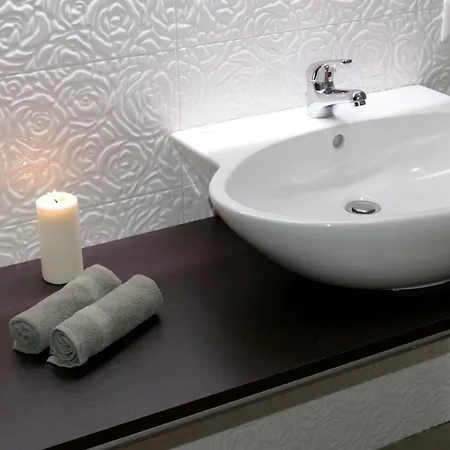Couette-café Cairoli Exclusive Rooms&suite