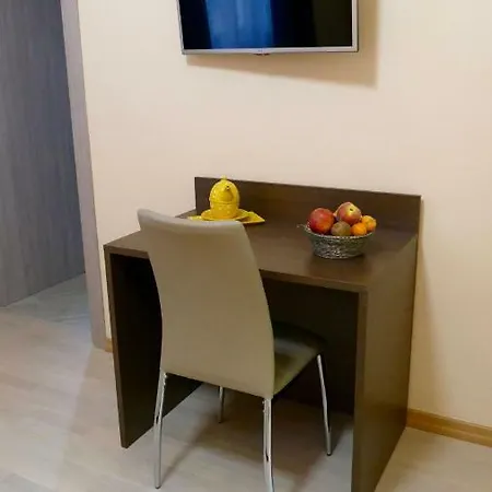 Couette-café Cairoli Exclusive Rooms&suite Brindisi