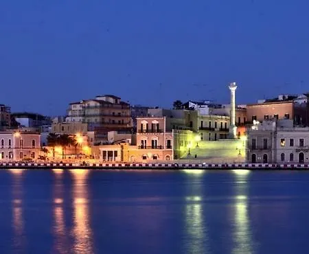 Cairoli Exclusive Rooms&suite Couette-café 2*